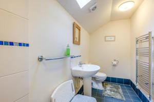 a bathroom with a sink and a toilet and a shower at 2 Bed in Denton oc-b42753 in Kenton +10 photos