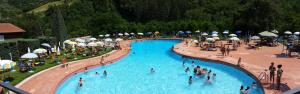 Πισίνα στο ή κοντά στο Hotel Marrani