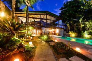 A piscina localizada em Chez Louise et Louis Pé na Areia ou nos arredores