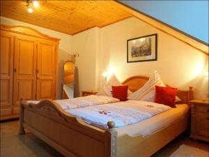 Llit o llits en una habitació de Schwarz-Hof