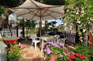 Zahrada ubytování Rodon Apartments - S Avdimioti