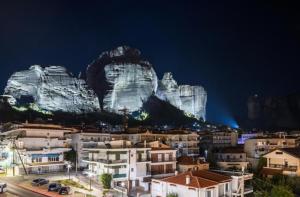 a view of the table mountain at night at Fiorela Gest House in Kalabaka