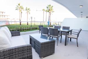 Posedenie v ubytovaní Infinity View by Mar Holidays - Arenales del Sol