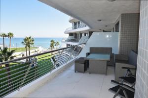 Balkón alebo terasa v ubytovaní Infinity View by Mar Holidays - Arenales del Sol