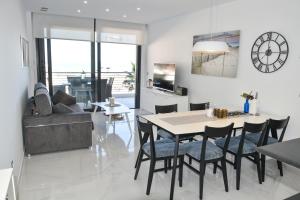 Posedenie v ubytovaní Infinity View by Mar Holidays - Arenales del Sol