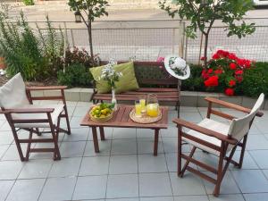 Gallery image of Thalia Hotel in Kamena Vourla +14 photos