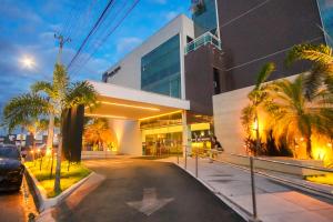 a building with a star in front of it at Uchôa Teresina Hotel in Teresina
