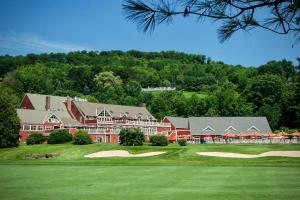 a view of the resort from the golf course at Quechee Hollow Comfort in White River Junction