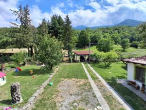 a view of the backyard of a house at Agriturismo Cascina Marchesa in Bussoleno
