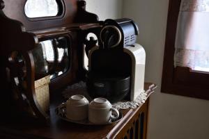 Coffee and tea making facilities at Ca Borgh