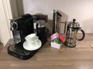 杜尔之家公寓的咖啡和沏茶工具