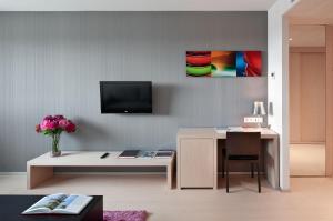 TV a/nebo společenská místnost v ubytování Sercotel Hola Tafalla