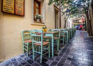 Restaurant ou autre lieu de restauration dans l'établissement Leo Hotel