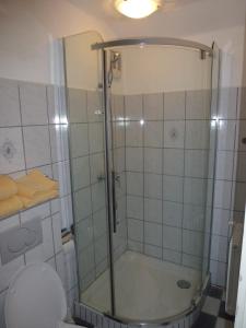 Bathroom sa Hotel Pension Pürcherhof