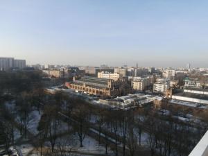 Widok na miasto Warszawa z tego apartamentu