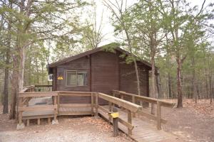 Galería fotográfica de Lake Texoma Camping Resort Cabin 4 en Willow Spring