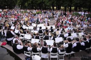 a large group of people playing music in front of a crowd at Levendula Vendégház in Balatonföldvár +32 photos