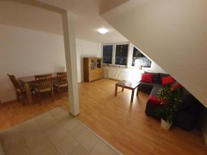 an overhead view of a living room and dining room at Griesenstraße Morgensonne in Warendorf