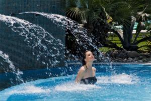 Bazén v ubytování Hotel Quisisana Terme nebo v jeho okolí