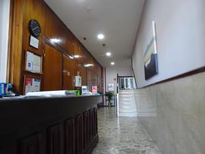 A television and/or entertainment centre at Brisamar Canteras