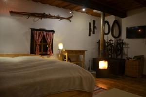 Letto o letti in una camera di Drevenička Jakubko