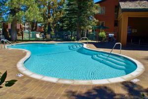a large swimming pool in a yard at Mountainback 35 in Mammoth Lakes