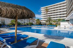 Bazen u objektu Leonardo Hotel Torremolinos Costa Del Sol ili u blizini