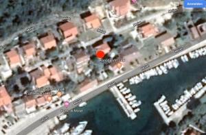 a map of a marina with a red dot at Molat Bay View in Molat
