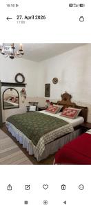 a bedroom with two beds in a room at Chalupa u babičky in Salka