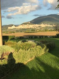 Vista general d'una muntanya o vistes d'una muntanya des de l'agroturisme 95 fotos més