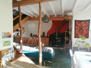 a room with a bunk bed in a room at Douceur des bois du Quercy in Montcuq
