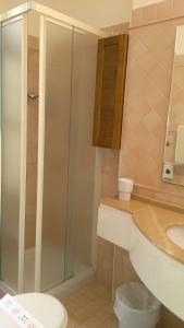 Ванна кімната в Hotel Glenn