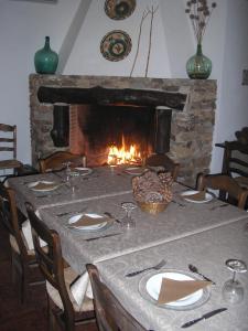 Fotografia z galérie ubytovania Casa Rural y Restaurante Casa Adriano v destinácii Alanís