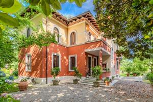 an image of a house at Villa dei Ricordi - Apartments near Como, Milan and Malpensa in Mozzate