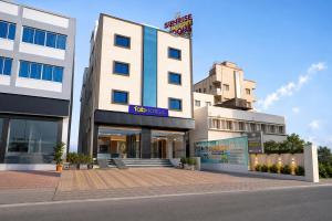 akritkritkritkritkritkritkrit hotel is a renowned hotel in the city at FabHotel Sunrise Comforts in Pune