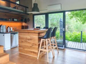 Galeriebild der Unterkunft Tiny House mit Kaminofen & Terrasse direkt an Naturteichen - bis 5 Personen - Für Kurzentschlossene in Großharthau + 19 Fotos