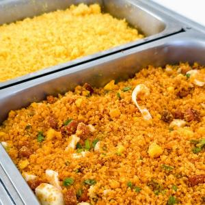 a casserole dish filled with food with ingrediants at Hotel Glória in Piranhas