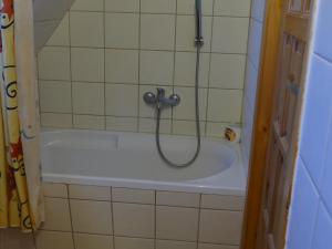 Koupelna v ubytování Dom z widokiem na Tatry + 34 fotografií