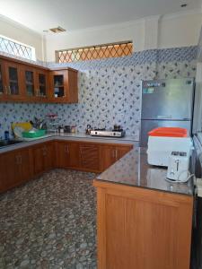 Cuina o zona de cuina de KJ Inn Homestay Senggigi