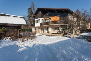 Το Apartments Poklukar τον χειμώνα