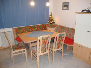 Część wypoczynkowa w obiekcie Ferienwohnung Nussbaum
