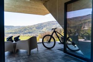 a bike parked in a room with a view at Słoneczny Stok in Międzybrodzie Żywieckie