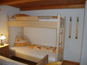 Łóżko lub łóżka w pokoju w obiekcie Ferienwohnung Nussbaum