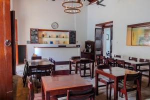 Restorāns vai citas vietas, kur ieturēt maltīti, naktsmītnē Hotel and Coffe Azul