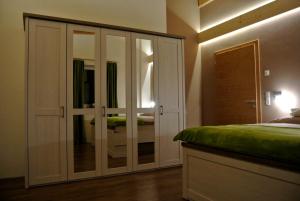 Postel nebo postele na pokoji v ubytování Alpine Appartement