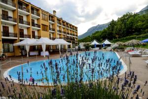 Hotel Kiris