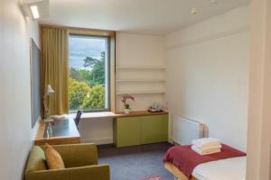 Gallery image of Girton College Cambridge in Cambridge