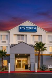 a hotel with a sign that reads city express by marriott at City Express by Marriott Lafayette in Lafayette