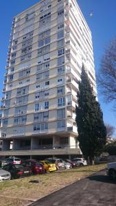 Budova, v ktorej sa apartmán nachádza