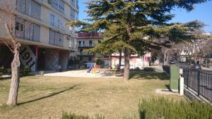 Vonkajšia záhrada v ubytovaní Apartment Maka